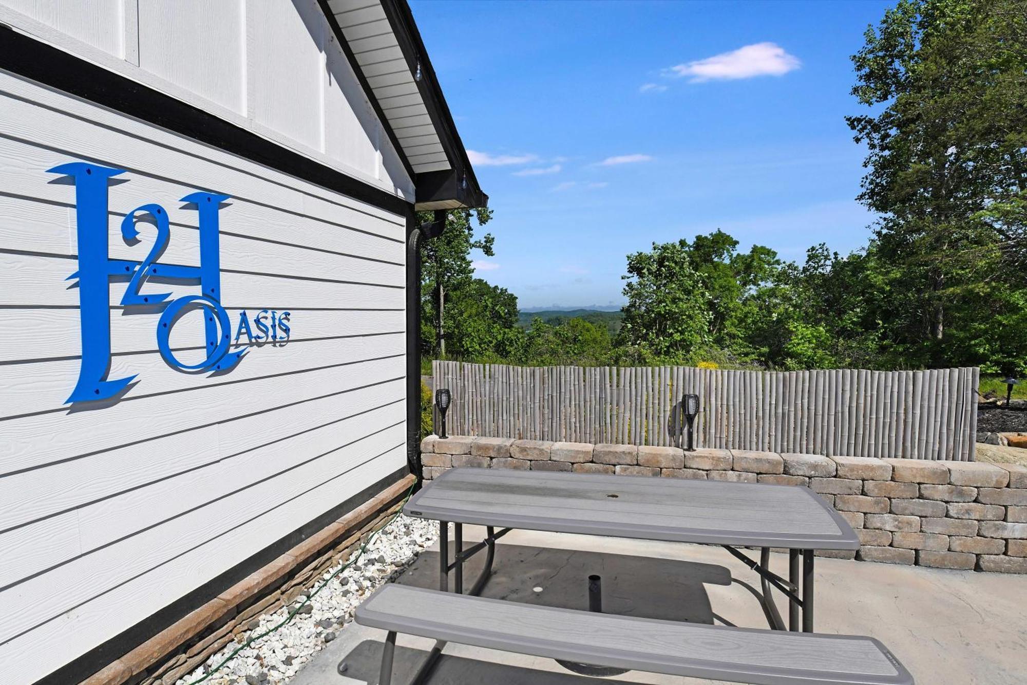 H2Oasis Incredible Pool Retreat With Mountains Views! Villa เซอเวียร์วีล ภายนอก รูปภาพ