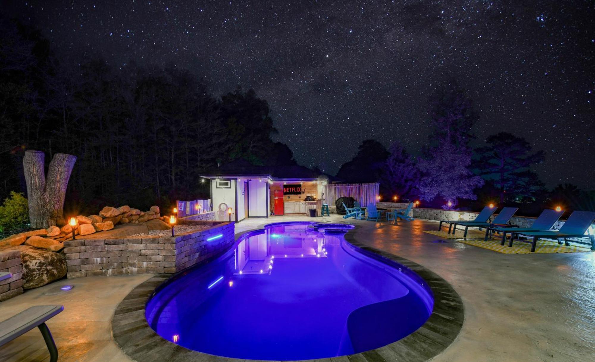 H2Oasis Incredible Pool Retreat With Mountains Views! Villa เซอเวียร์วีล ภายนอก รูปภาพ