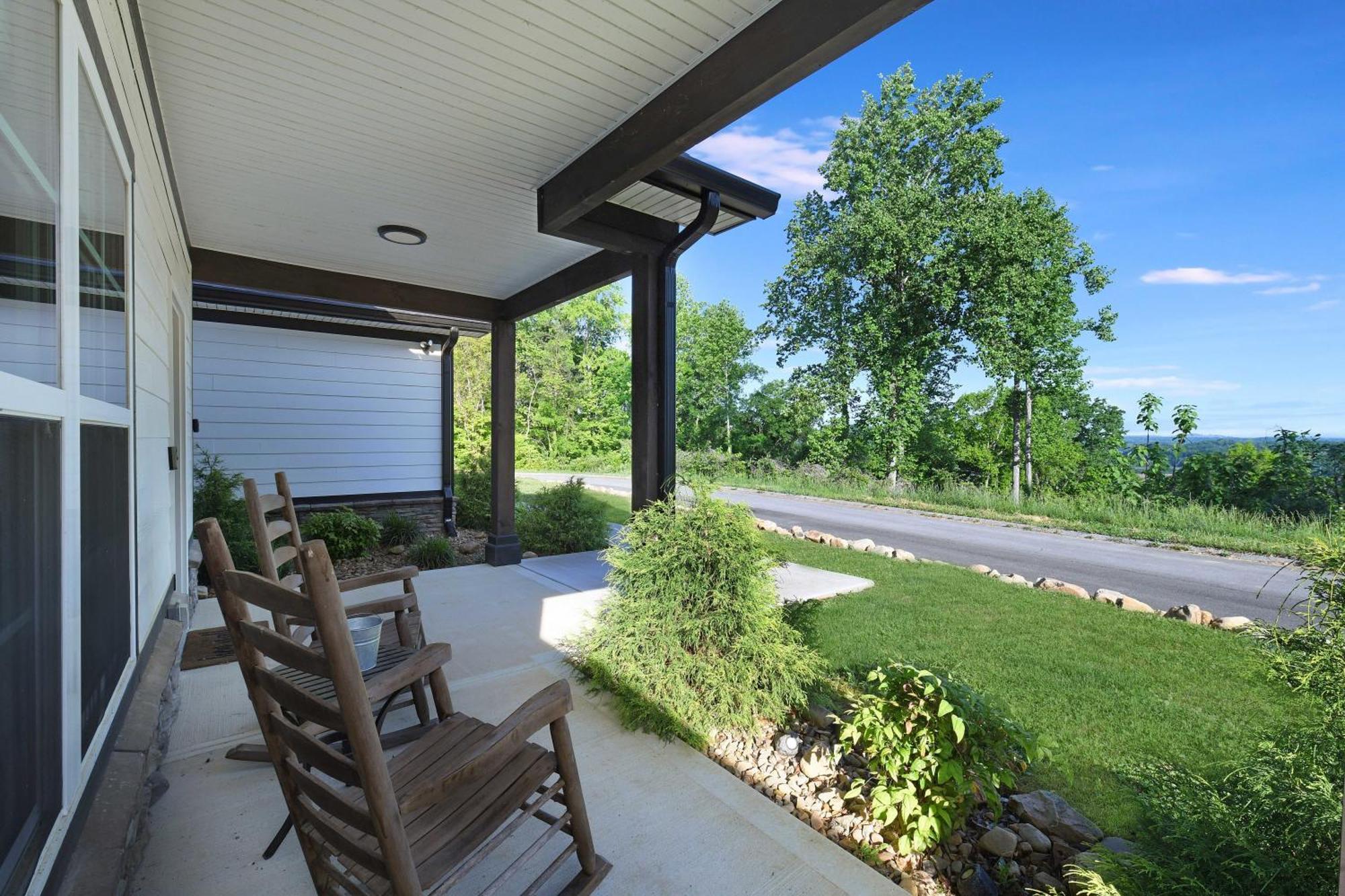H2Oasis Incredible Pool Retreat With Mountains Views! Villa เซอเวียร์วีล ภายนอก รูปภาพ